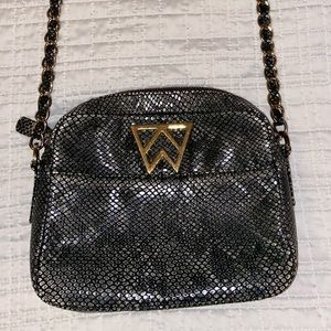 Kelly Wynne Mingle Metallic Crossbody Bag